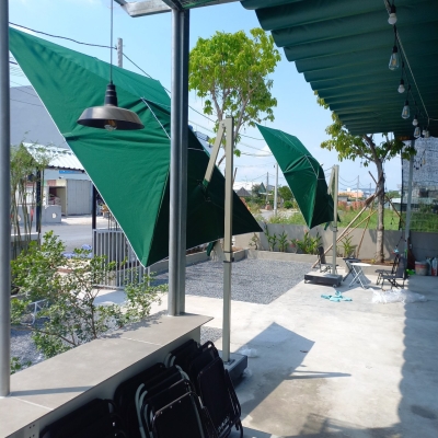 Dù lệch tâm vuông đế bê tông Dáng Nghiêng - Màu xanh rêu