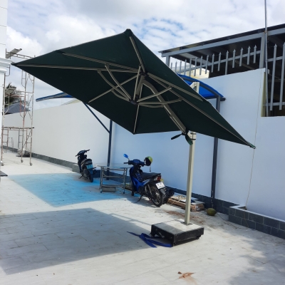 Dù lệch tâm vuông đế bê tông Dáng Nghiêng - Màu hồng