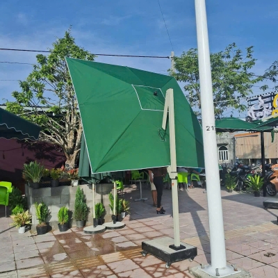 Dù lệch tâm vuông đế bê tông Dáng Nghiêng - Màu xanh lá cây