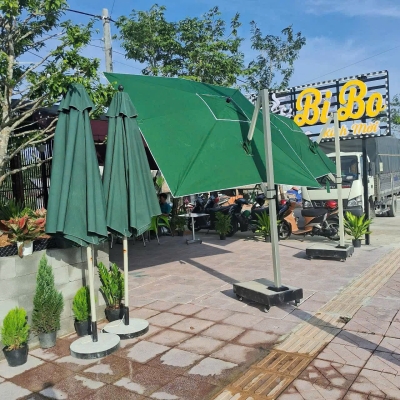 Dù lệch tâm vuông đế bê tông Dáng Nghiêng - Màu vàng