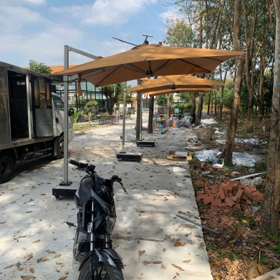 Dù lệch tâm vuông đế bê tông Dáng Nghiêng - Màu nâu đậm