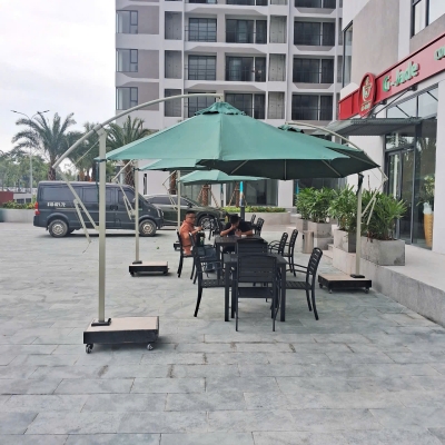 Dù tròn móc câu thông gió đế bê tông 3m - Màu xanh lá