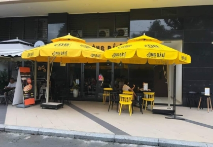 Dù Che Quán Cà Phê – Giải Pháp Che Nắng Mưa Sang Trọng