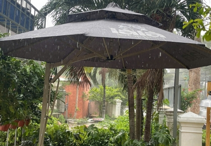 Dù Che Mưa Ngoài Trời – Bảo Vệ Không Gian Sống Và Kinh Doanh Hiệu Quả