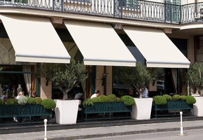 Địa chỉ lắp đặt mái hiên mái che Quận 10 chất lượng