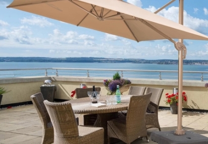 Mua Dù Che Nắng Quận Bình Thạnh | Bền Đẹp, Giá Tốt, Lắp Đặt Tận Nơi